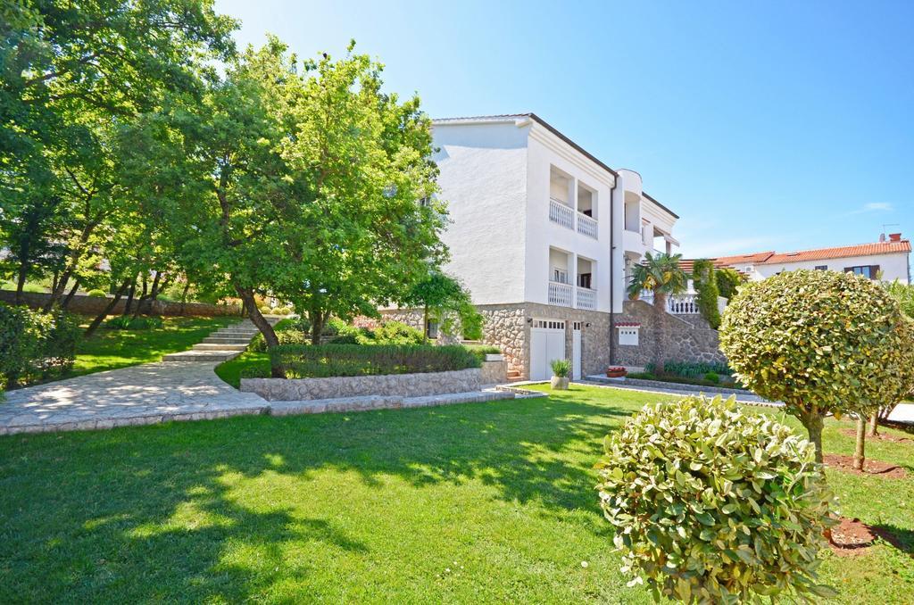 Apartments Sinisa Malinska Exteriér fotografie
